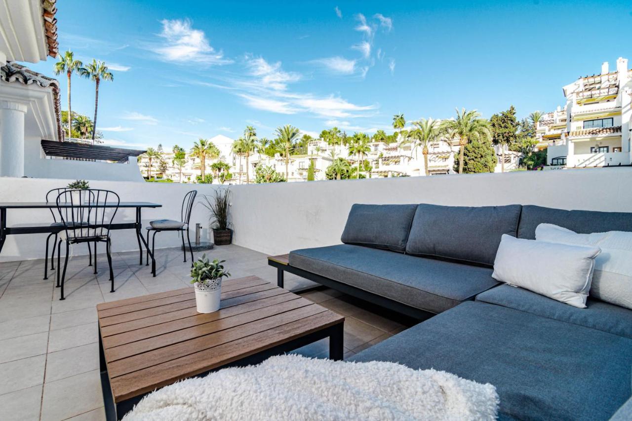 Captivating 2 Bedroom In Popular Nueva Andalucia Close To Centro Plaza Apartment *